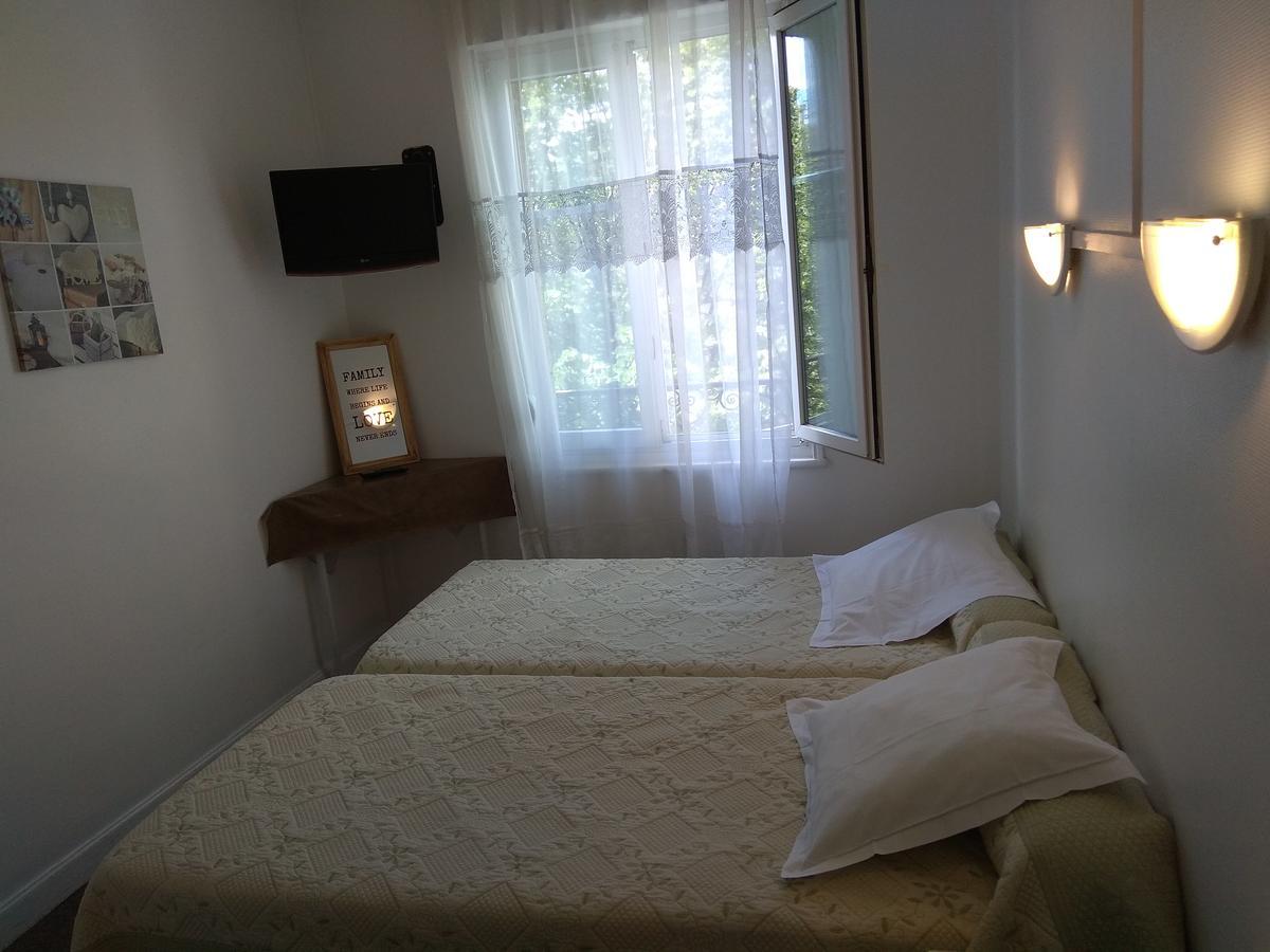 Le Monopole Hotell Reims Exteriör bild