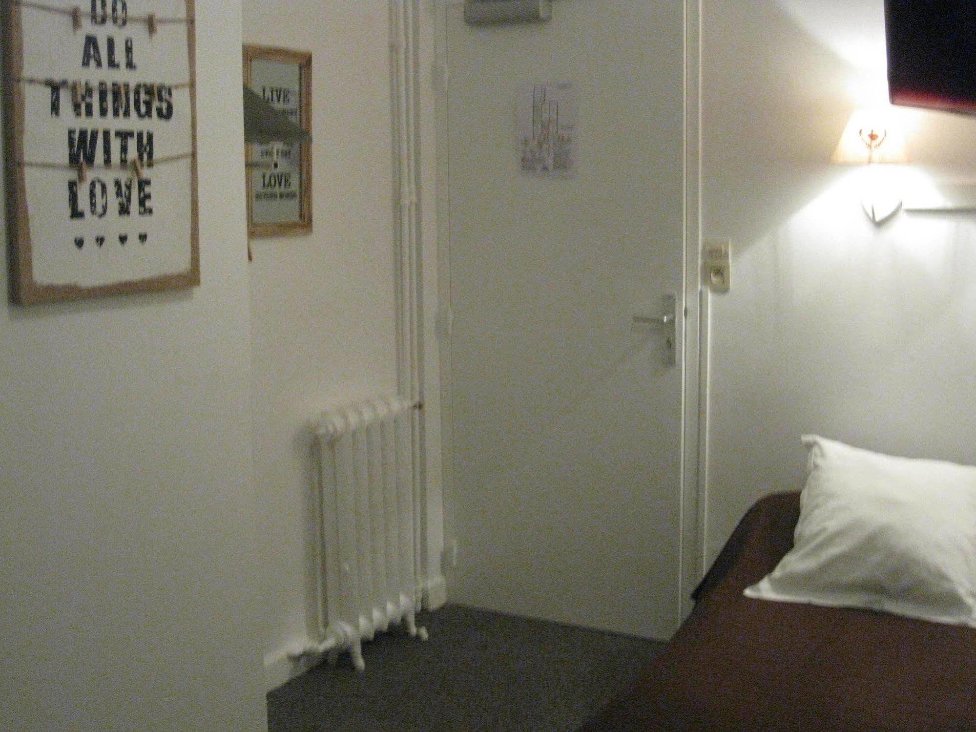 Le Monopole Hotell Reims Exteriör bild