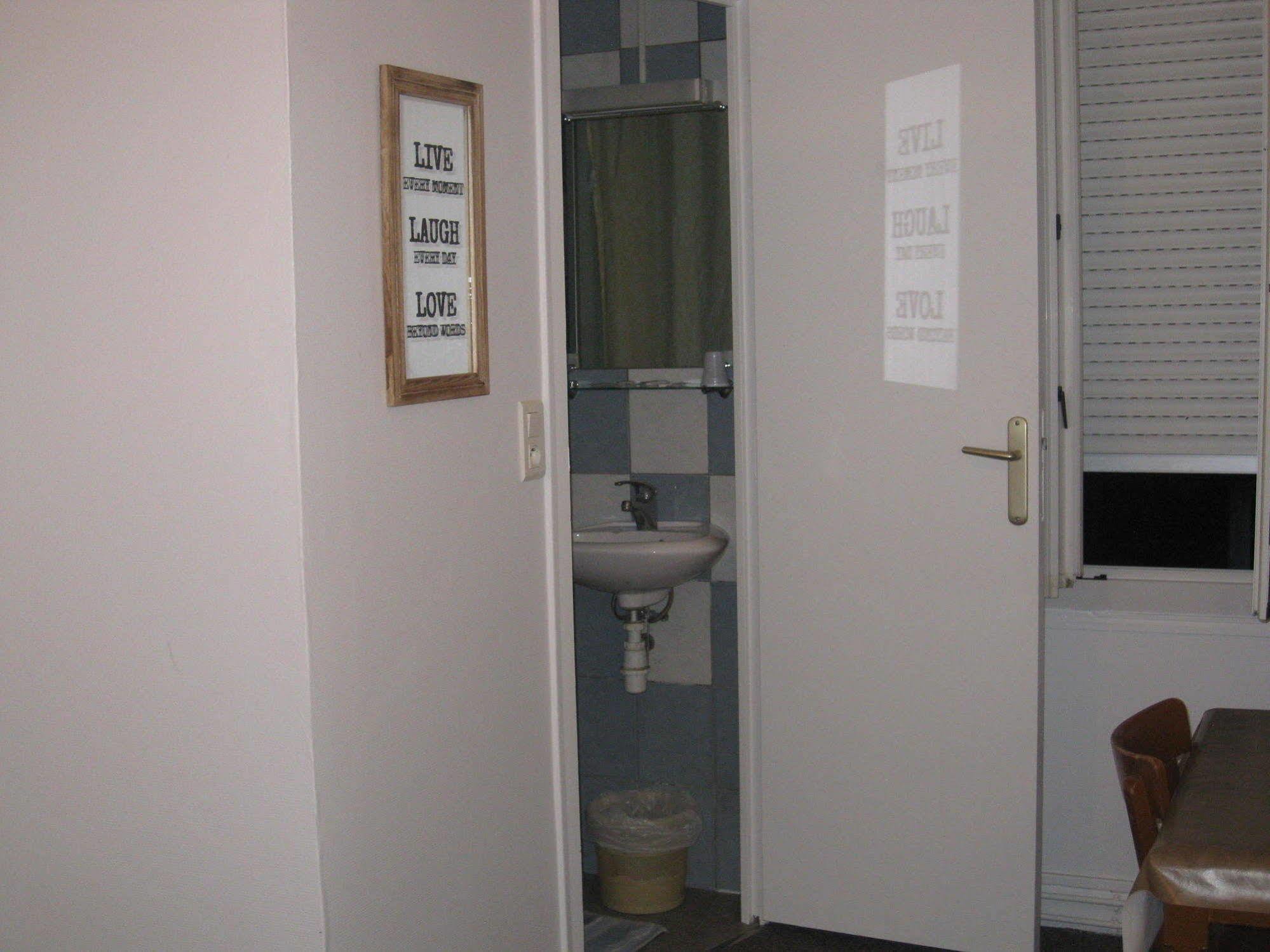 Le Monopole Hotell Reims Exteriör bild