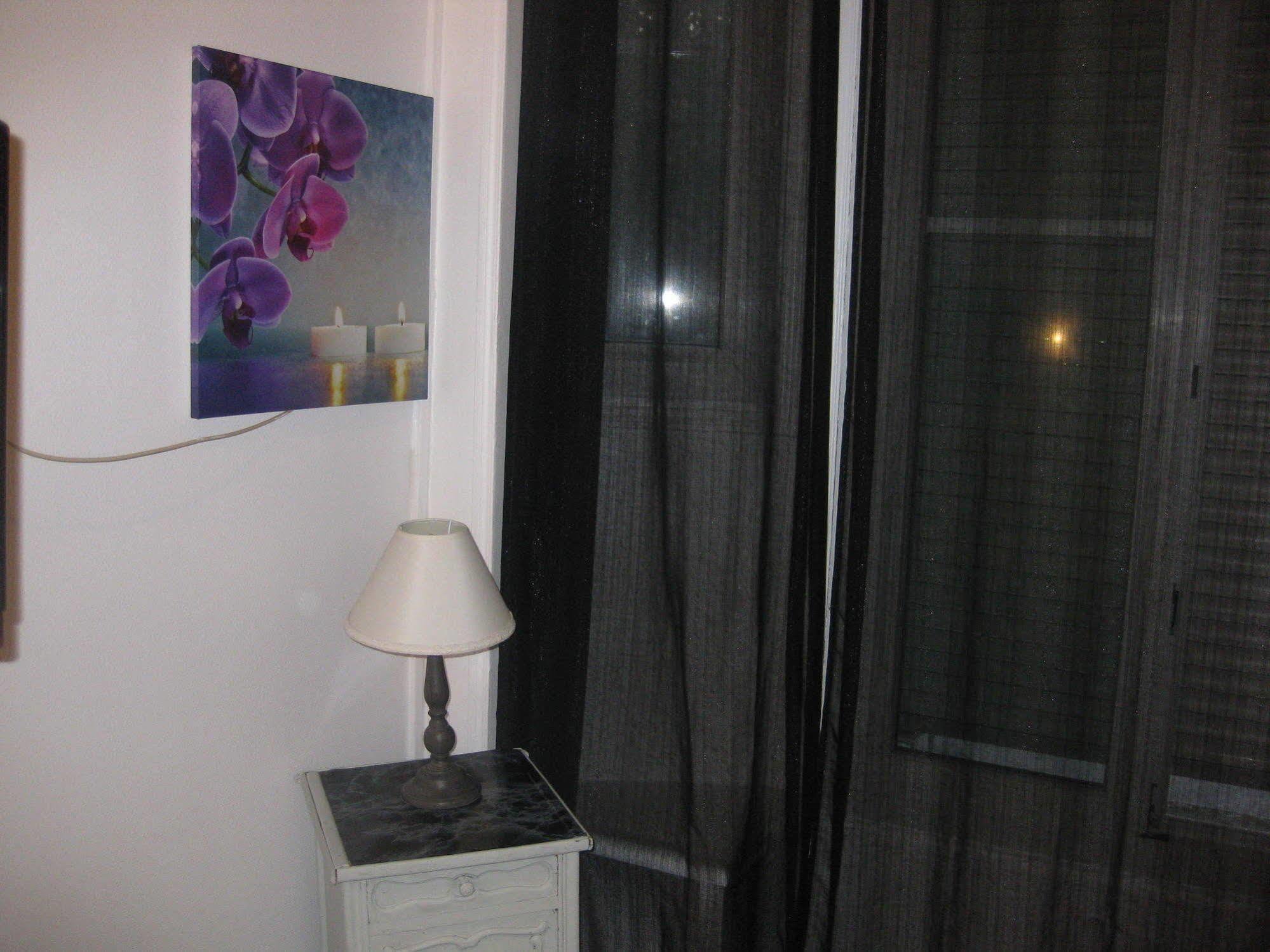 Le Monopole Hotell Reims Exteriör bild