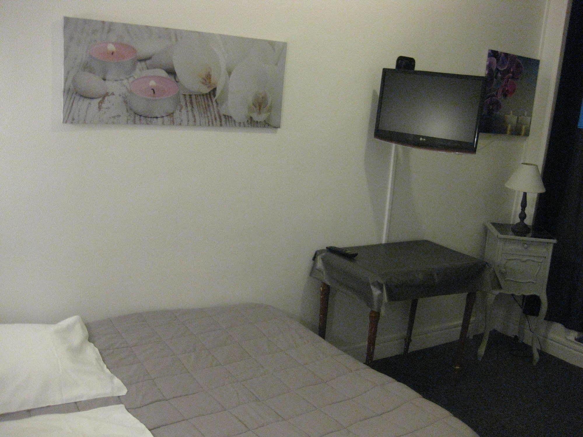 Le Monopole Hotell Reims Exteriör bild