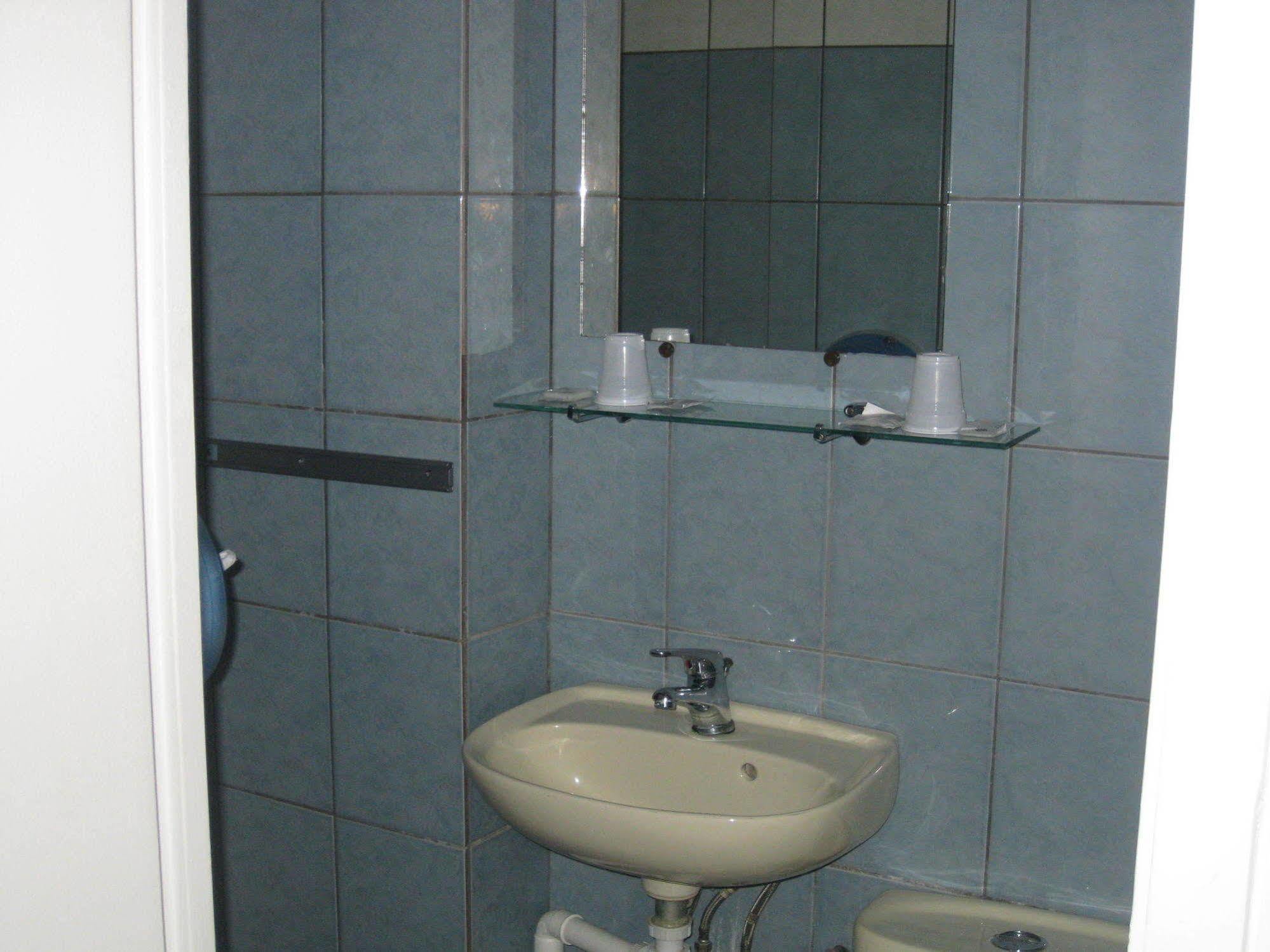 Le Monopole Hotell Reims Exteriör bild